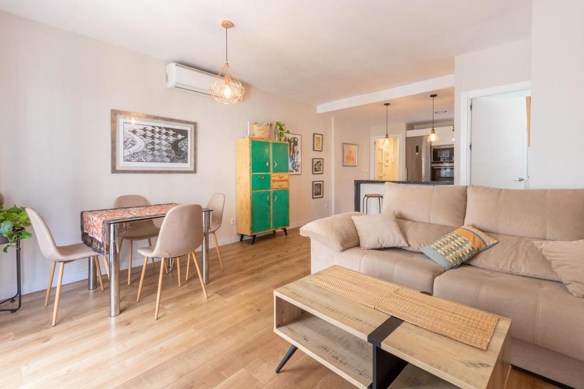 Apartamento Pages By Valcambre Sevilla